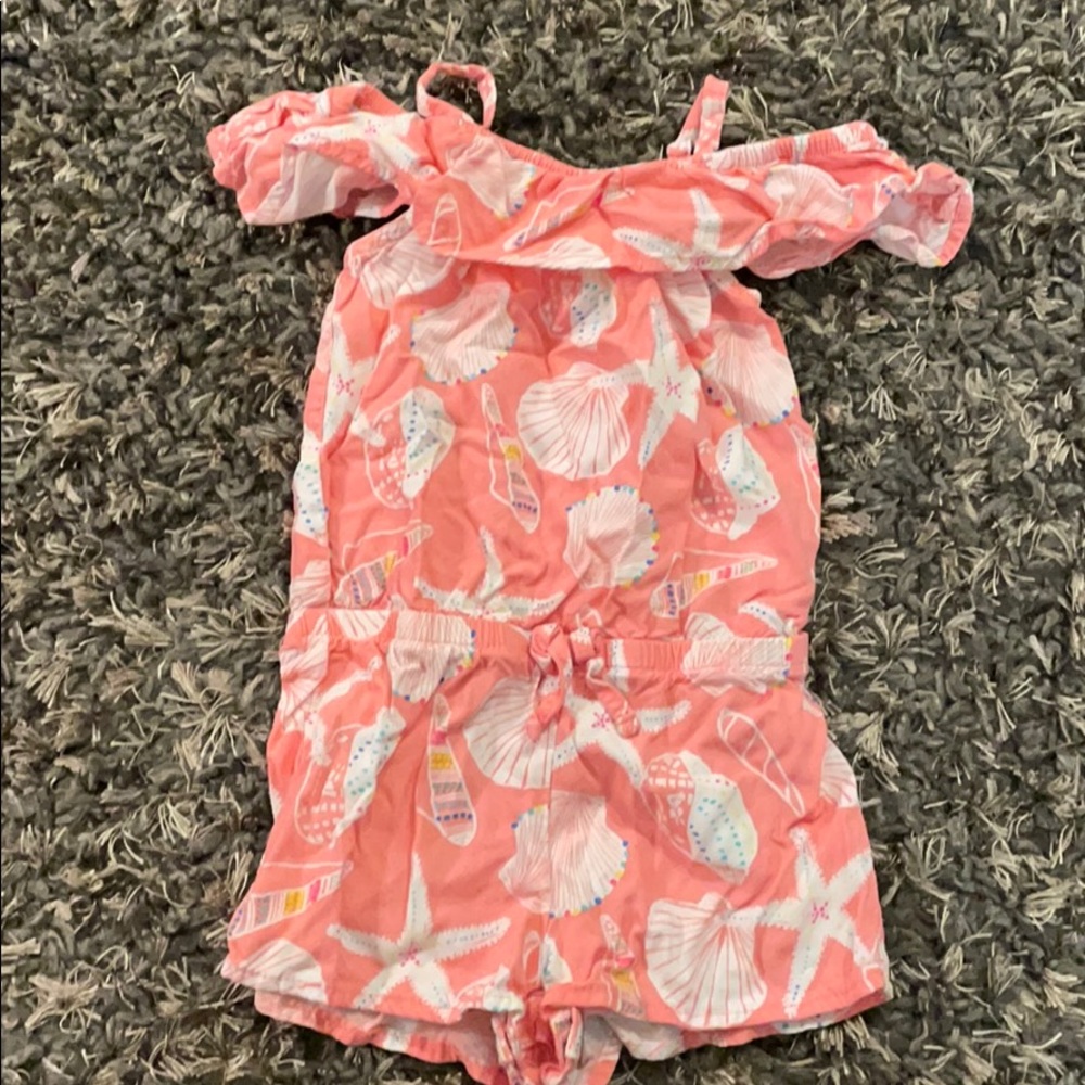 4 Adorable Rompers bundle - Picture 2 of 9